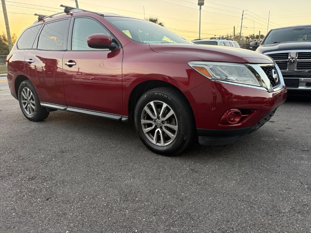 2016 Nissan Pathfinder S's photo