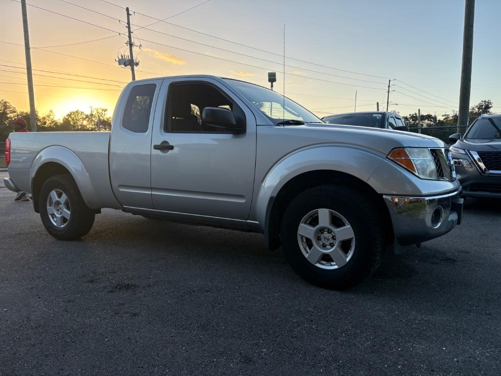 2006 Nissan Frontier SE's photo