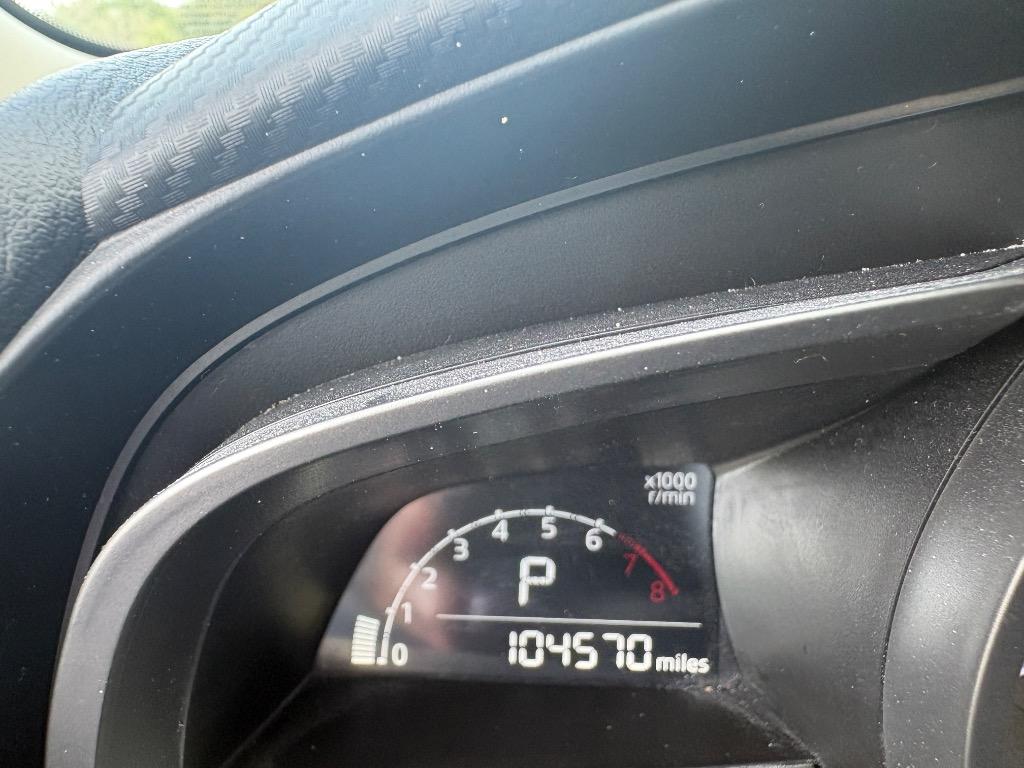 2019 Toyota Yaris LE - Photo 8