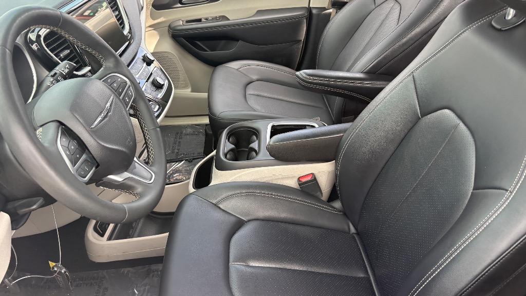 2024 Chrysler Pacifica Touring L - Photo 9